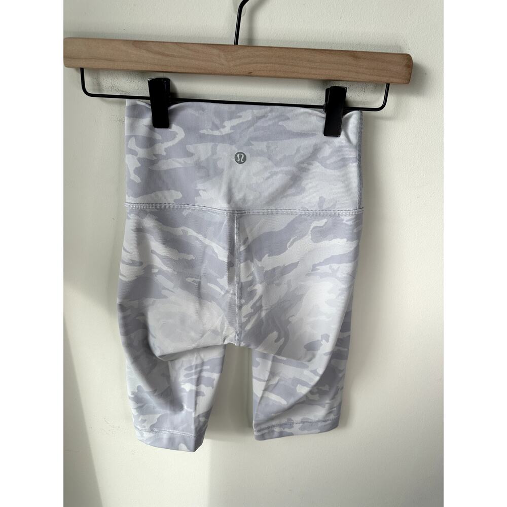 Lululemon Wunder Under Short 10" *Ribbed Size 2 Camo